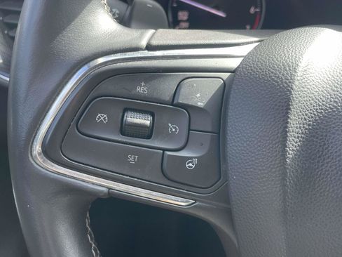 Used 2022 Buick Envision Essence w/ Safety Package FWD image 23