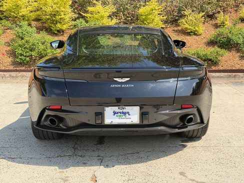 Used 2019 Aston Martin DB11 AMR image 15