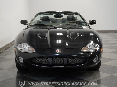 Used 2002 Jaguar XK8 Convertible image 18