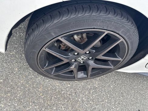 Used 2023 Honda Civic Sport Touring image 2