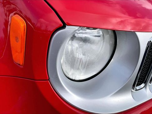 Used 2016 Jeep Renegade Limited image 26