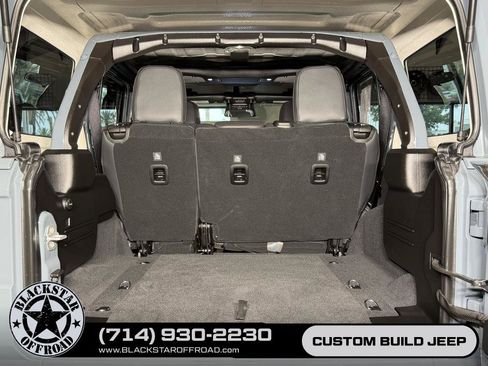 Used 2026 Jeep Wrangler Unlimited Rubicon AWD/4WD image 23