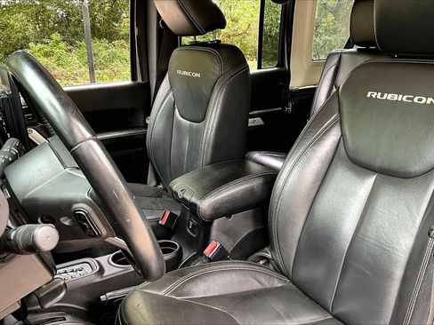 Used 2016 Jeep Wrangler Unlimited Rubicon AWD/4WD image 18