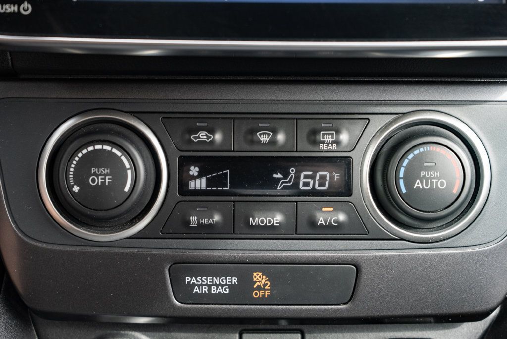 Used 2025 Nissan Leaf S FWD image 18