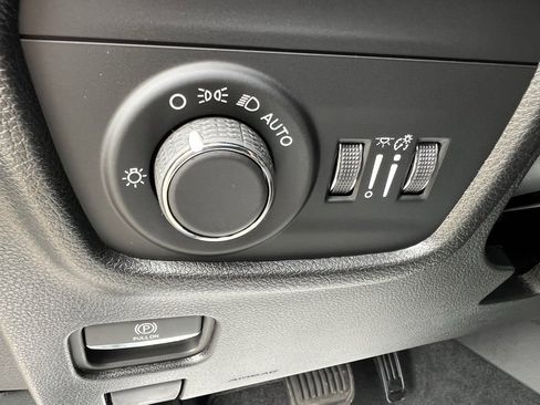 New 2025 Jeep Grand Cherokee L Altitude image 33