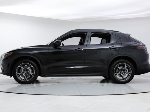 Used 2026 Alfa Romeo Stelvio Sprint w/ Convenience Package AWD/4WD image 2