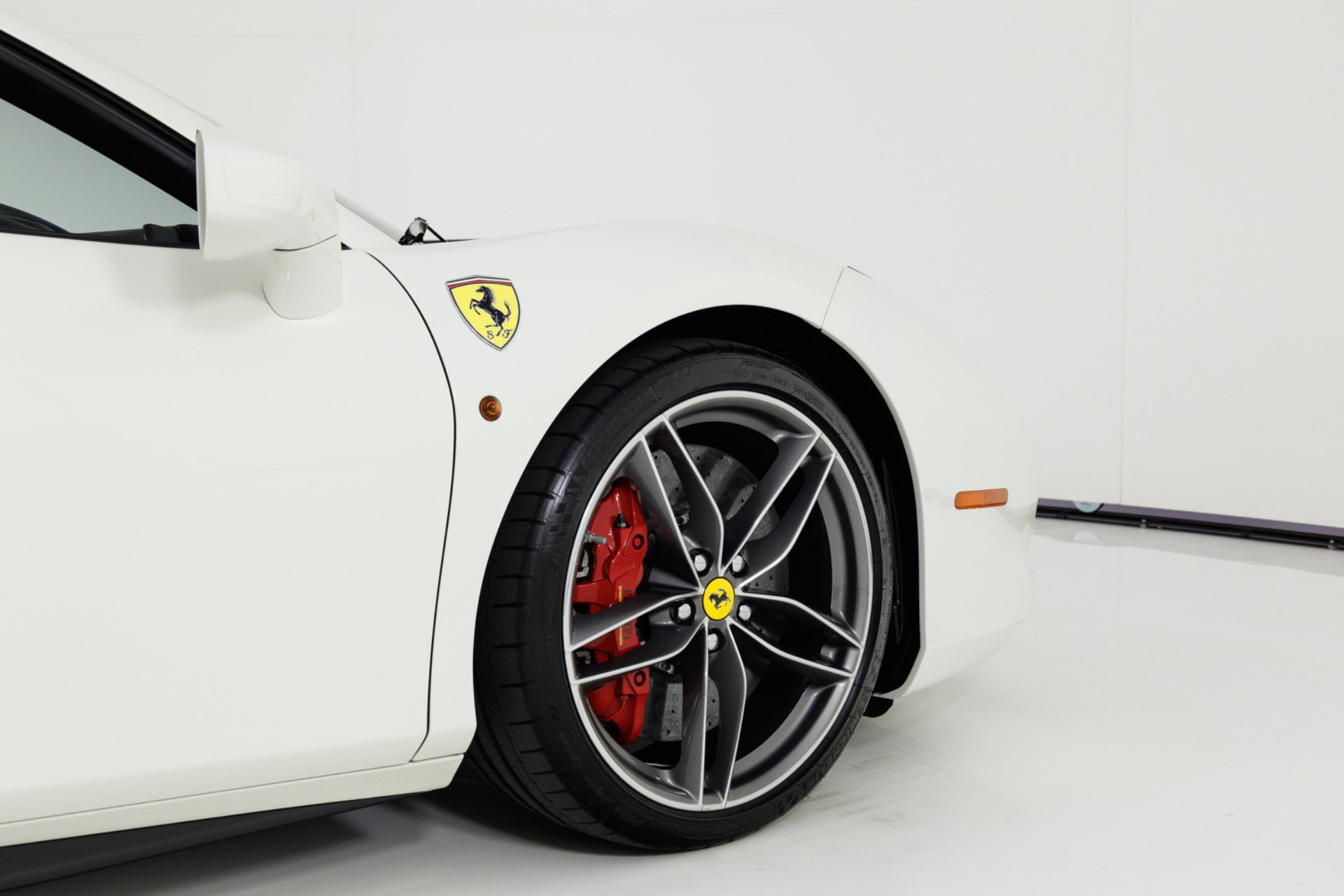 Used 2017 Ferrari 488 Spider RWD image 65