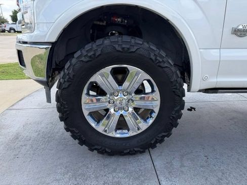 Used 2018 Ford F150 King Ranch w/ Equipment Group 601A Luxury AWD/4WD image 4