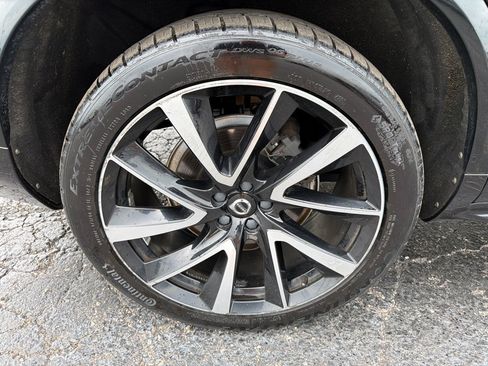 Used 2020 Volvo XC90 T6 Momentum w/ Protection Package Premier AWD/4WD image 40