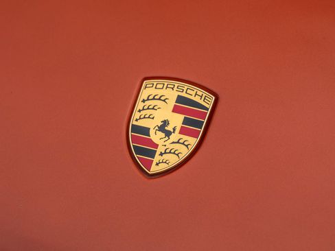 Certified 2022 Porsche Macan AWD/4WD image 17