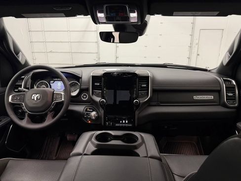 Used 2025 RAM 1500 Laramie AWD/4WD image 13