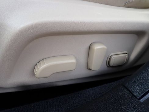 Used 2016 Subaru Outback 3.6R Limited AWD/4WD image 11