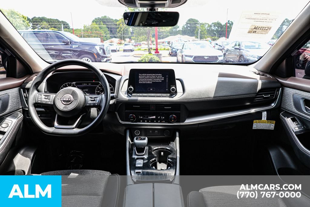 Used 2023 Nissan Rogue SV FWD image 28