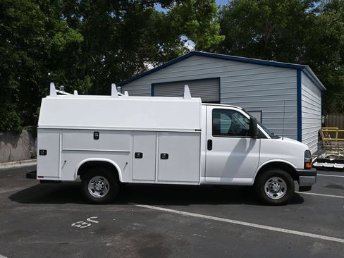 New 2025 Chevrolet Express 3500 w/ Power Convenience Package RWD image 6