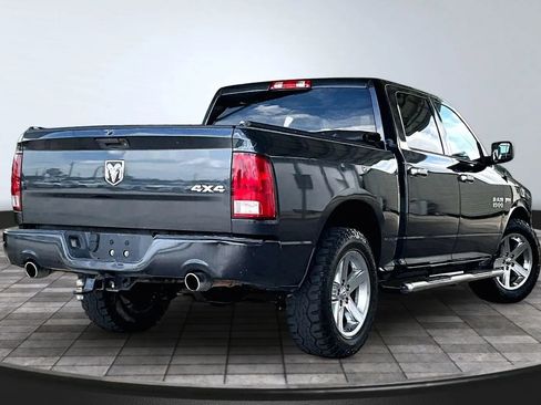Used 2017 RAM 1500 Express AWD/4WD image 6