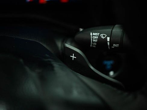 Used 2025 Toyota Camry XSE FWD image 19