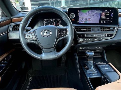 Used 2022 Lexus ES 350 w/ Premium Package FWD image 10