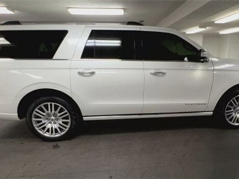 Used 2024 Ford Expedition Max Platinum image 9