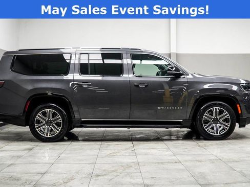 Used 2024 Jeep Wagoneer L Series II w/ Flexible Seating Group AWD/4WD image 6