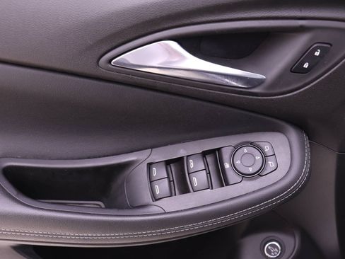 Used 2022 Buick Encore GX Select w/ Sport Touring Package image 15