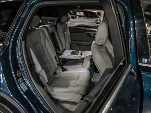 Used 2018 Audi Q7 3.0T Prestige w/ Prestige Package AWD/4WD image 29