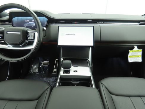New 2026 Land Rover Range Rover SE image 13