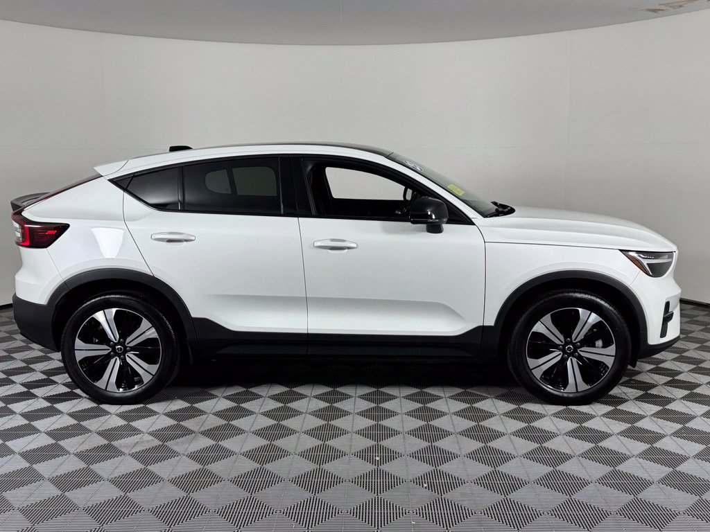 Certified 2023 Volvo C40 Recharge Core w/ Protection Package Premier AWD/4WD image 5