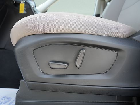 Used 2023 Ford Explorer 4WD image 23