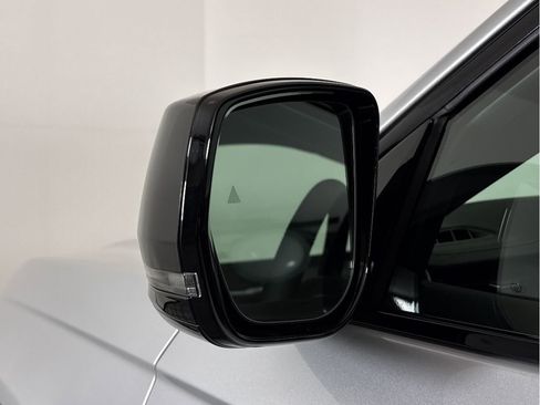 New 2025 Jeep Grand Cherokee L Limited w/ Black Appearance Package image 29