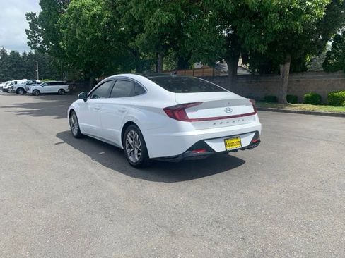 Used 2021 Hyundai Sonata SEL w/ Convenience Package FWD image 3