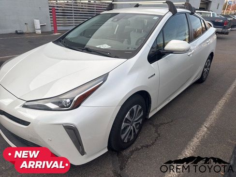 Used 2019 Toyota Prius XLE image 11