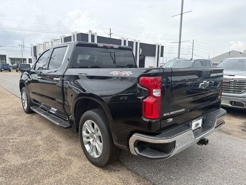 Used 2024 Chevrolet Silverado 1500 LTZ w/ Technology Package AWD/4WD image 9