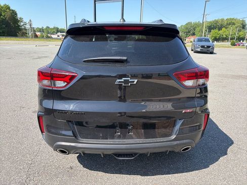 Used 2023 Chevrolet TrailBlazer RS w/ Sun and Liftgate Package FWD image 6