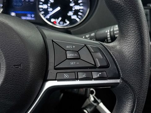 Used 2018 Nissan Rogue S AWD/4WD image 27