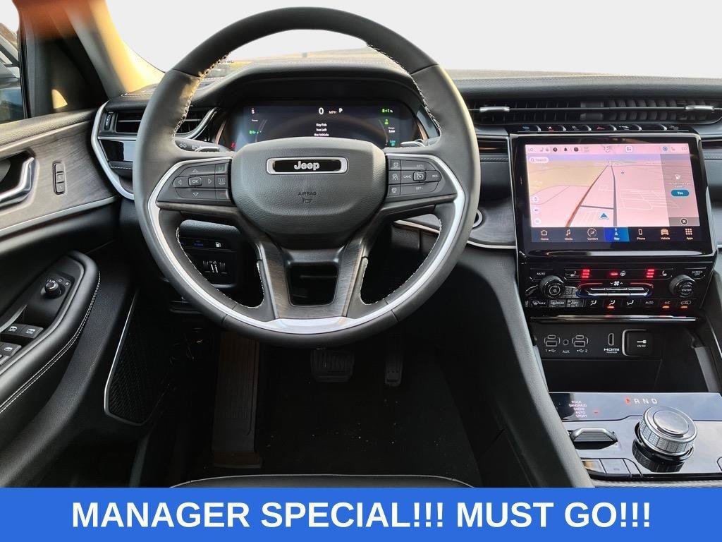 Used 2024 Jeep Grand Cherokee Limited 4xe AWD/4WD image 12