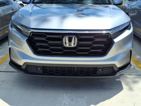 Used 2025 Honda CR-V EX-L image 11