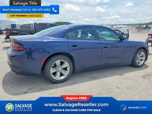 Used 2015 Dodge Charger SXT RWD image 4