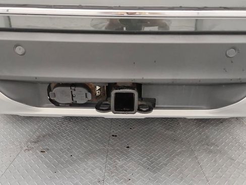 Used 2022 Ford Explorer Limited w/ Equipment Group 301A AWD/4WD image 34