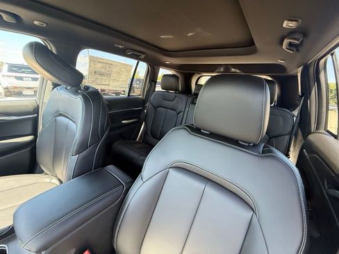 New 2025 Jeep Grand Cherokee Limited 4xe image 37