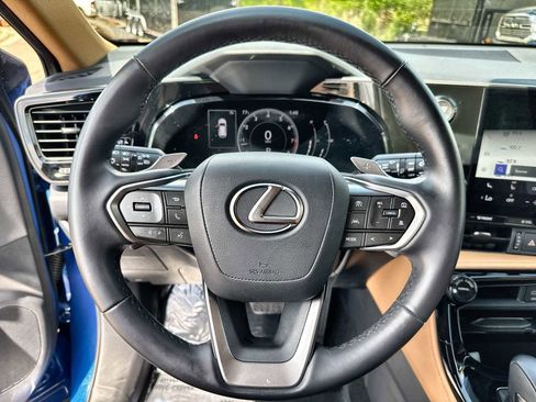 Used 2025 Lexus NX 250 FWD w/ Accessory Package (Z2) image 21