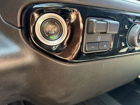 Used 2022 Chevrolet Silverado 1500 LT w/ Protection Package image 35