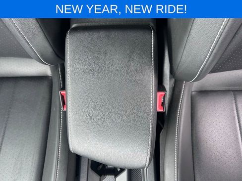 Used 2024 Volkswagen Tiguan SE image 25