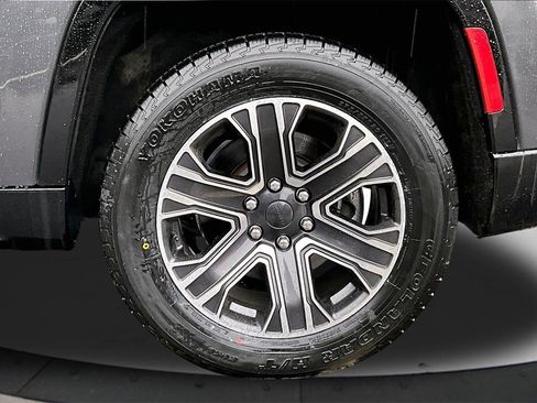 Used 2022 Jeep Wagoneer Series III image 35