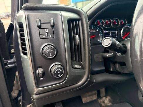 Used 2018 Chevrolet Silverado 1500 LTZ Z71 w/ Centennial Edition AWD/4WD image 32