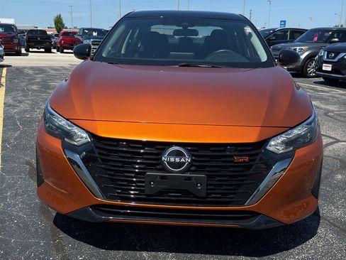 Certified 2024 Nissan Sentra SR FWD image 3