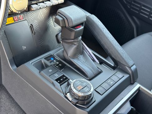 New 2025 Toyota Tacoma TRD Off-Road image 27