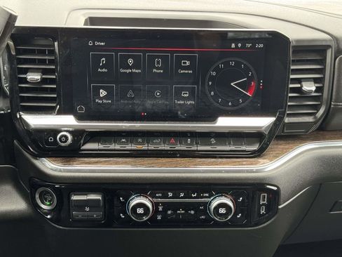 Used 2023 GMC Sierra 1500 SLE w/ X31 Off-Road Package image 4