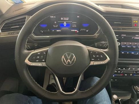 Certified 2023 Volkswagen Tiguan SE w/ Panoramic Sunroof Package AWD/4WD image 20