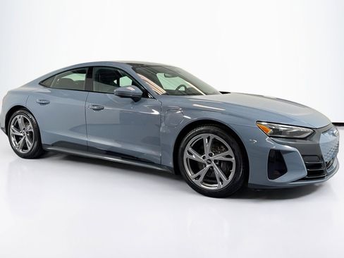 Used 2023 Audi e-tron GT Premium Plus image 3