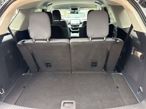 Used 2025 Ford Explorer Active image 7